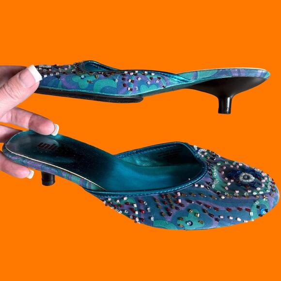 00's vintage groovy boho beaded paisley floral y2k kitten heels US Size 7.5 - Picture 4 of 9
